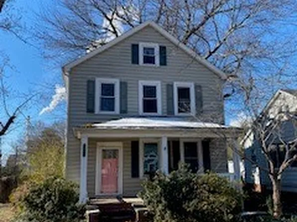 1803 Lee St, West Point, VA 23181