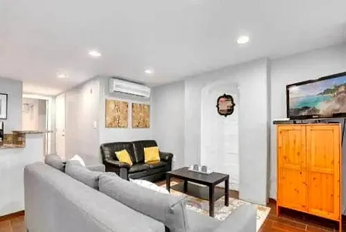 49 Quincy Pl NE Photo 1