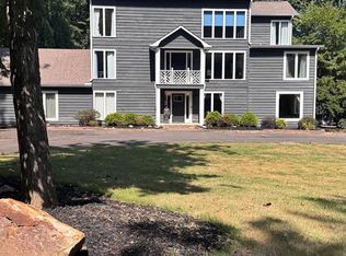 1833 Wood Valley Dr, Dalton, GA 30720