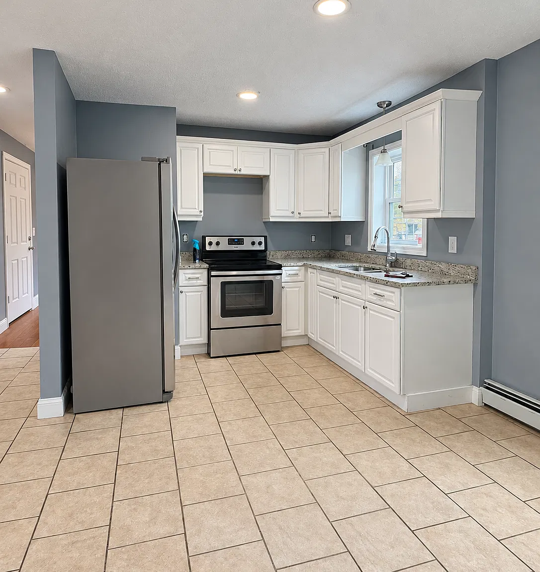 4 bed, 1360 sqft, $2,800 — Photo 3