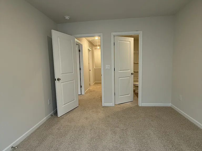 1475 Amberview Ln — Photo 5