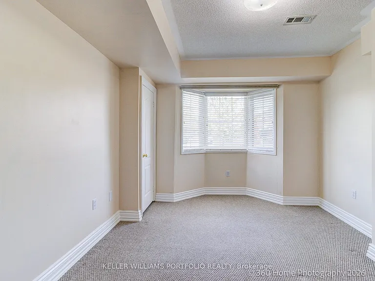 366 Old Harwood Ave — Photo 8