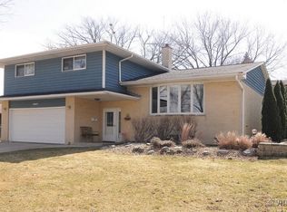 3607 Brookmeade Dr, Rolling Meadows, IL 60008