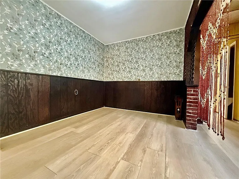 2043 W 10th St #2A — Photo 5