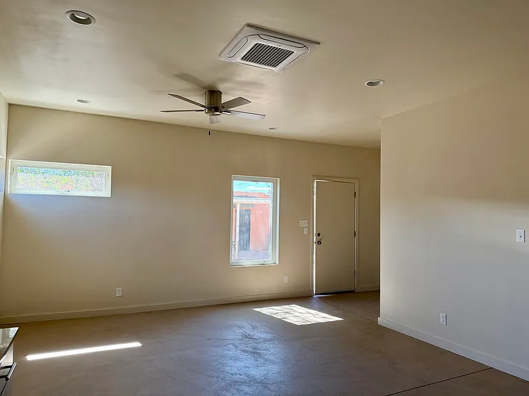 1608 Wilmoore Dr SE — Photo 5