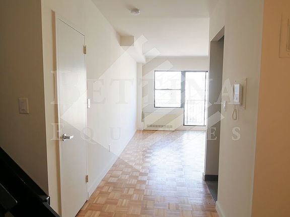 3rd image of 228 E 85th St APT 14B