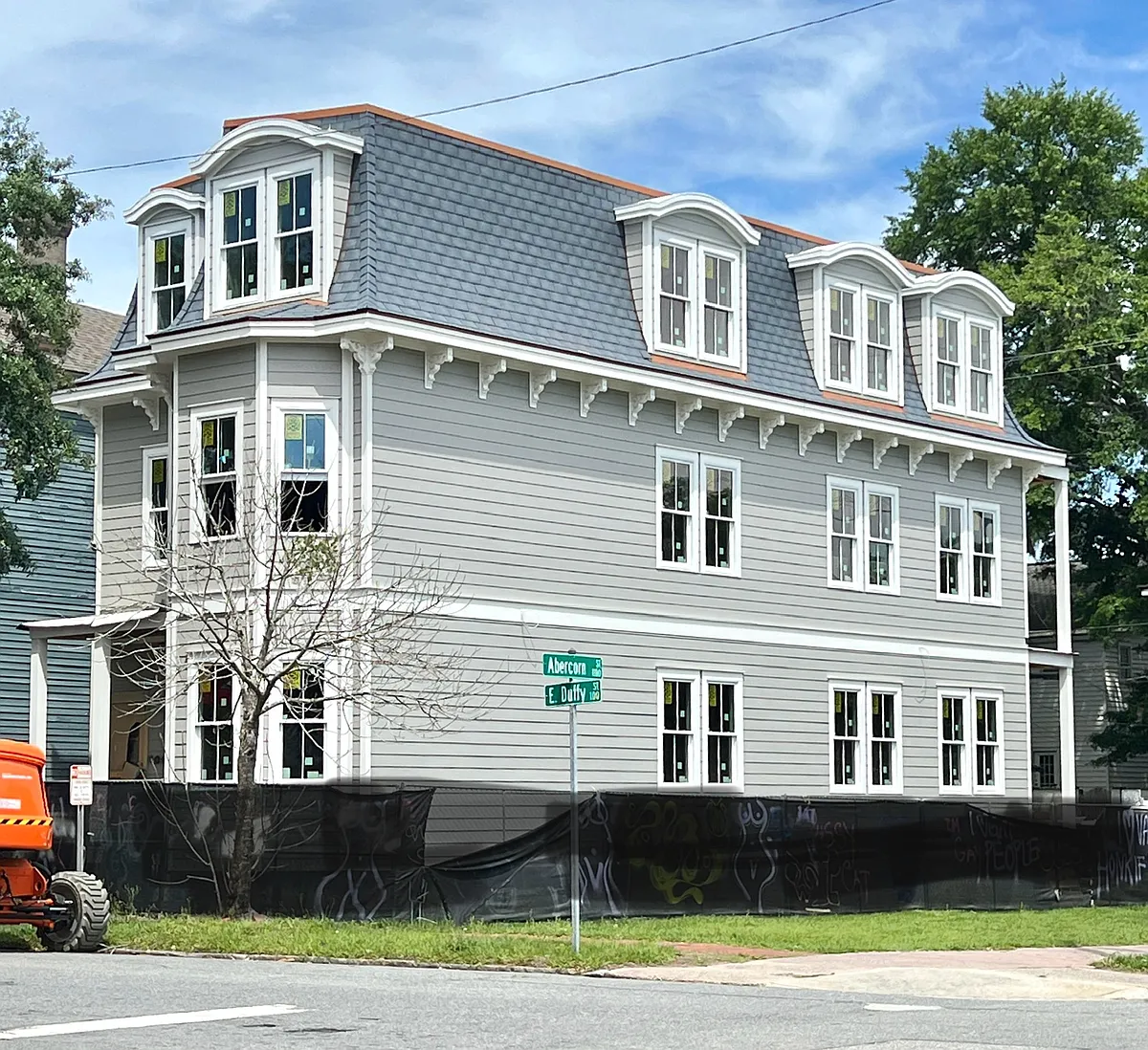 Building Photo - 120 E Duffy St #C
