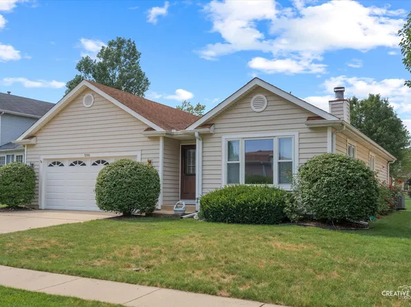 1200 Downing Dr, Hoffman Estates, IL 60192