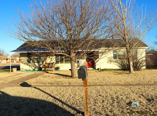 1524 Dallas St, Plainview, TX 79072