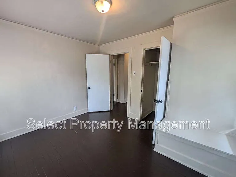 1148 W Packard Ave — Photo 17