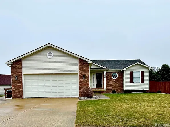 468 Windy Blf, Flushing, MI 48433