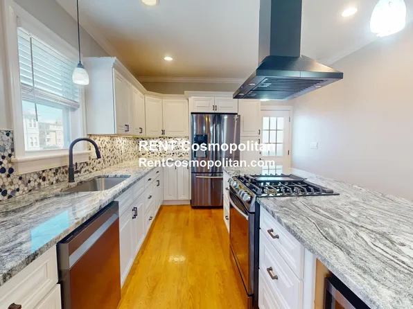 41 Sydney St, Medford, MA 02155