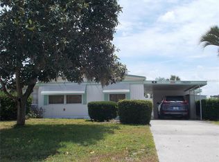 31642 Blanton Ln, Tavares, FL 32778