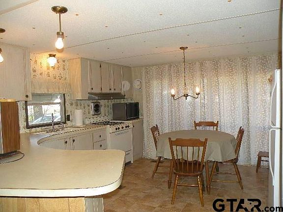 5th image of 101 Park Dr