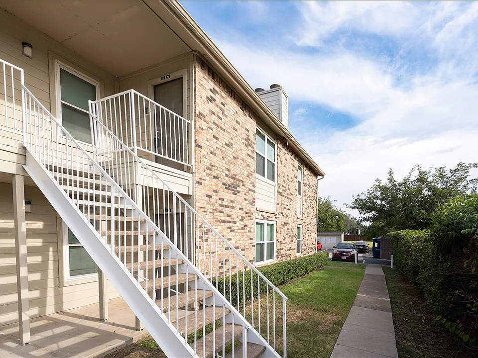 2200 Trinity Mills Rd #516