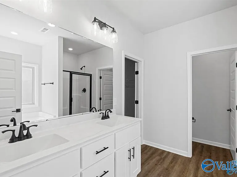 127 Huffman St — Photo 11