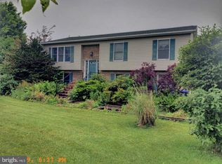 414 Crossroad School Rd, Carlisle, PA 17015