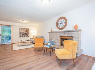 67 Purdue Bay, Winnipeg, MB R3T 3C6