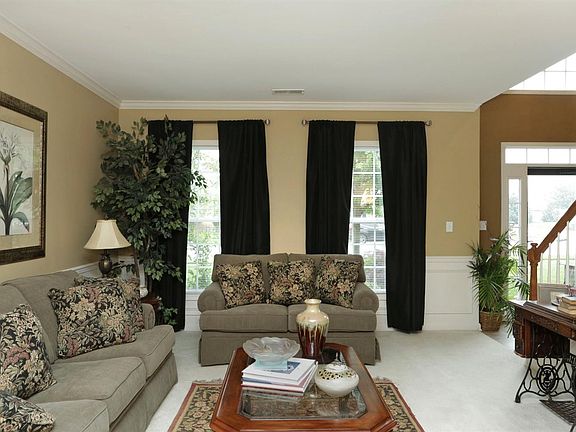 5th image of 397 Gleneagles Way