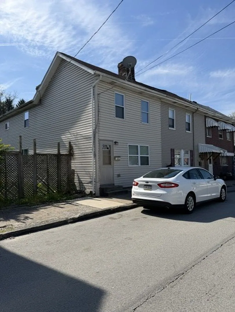 Town house — Photo 3