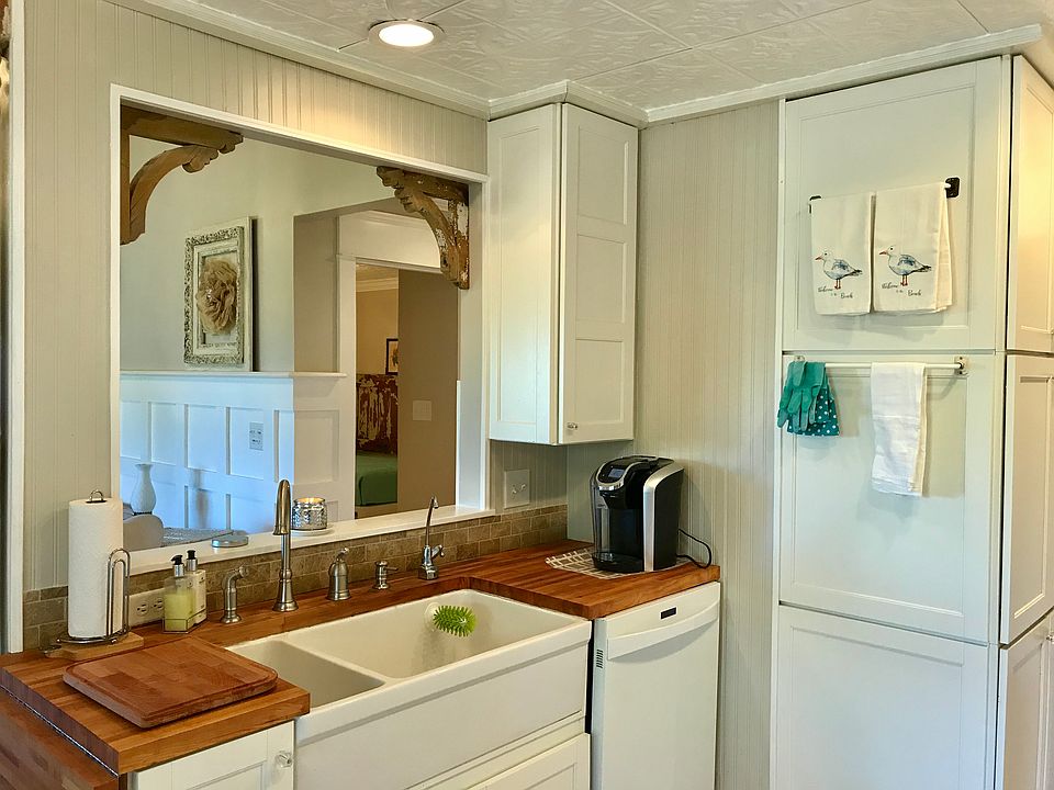 Farm house sink