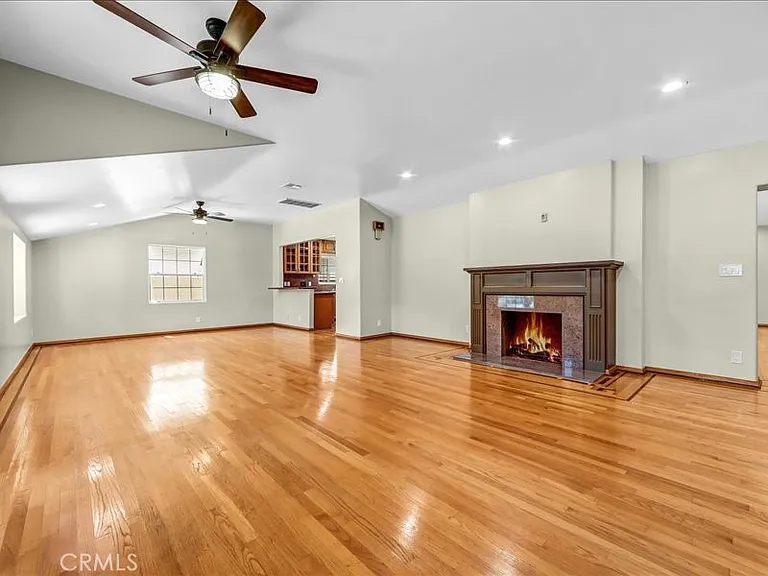 1315 W Valleyheart Dr — Photo 5