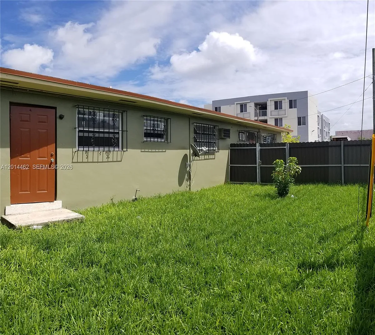 Building Photo - 3210 NW 22nd Ave #1