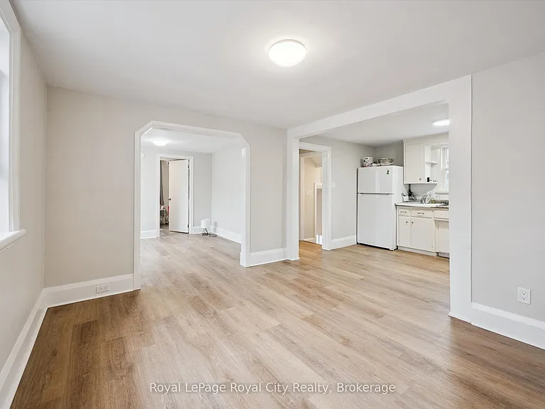29 Hooper St W #2 — Photo 11