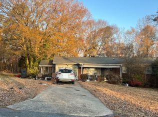 203 Oak Forest Dr, Forest City, NC 28043