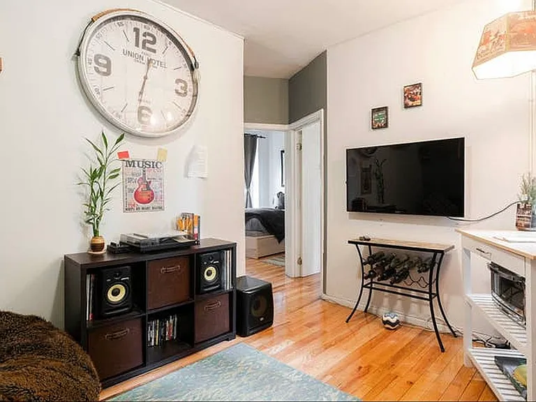 111 Mac Dougal St #4 — Photo 2