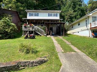 944 Lake Floyd Cir, Bristol, WV 26426