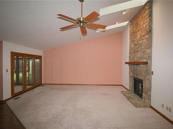 4th image of 2314 Calaveras Way