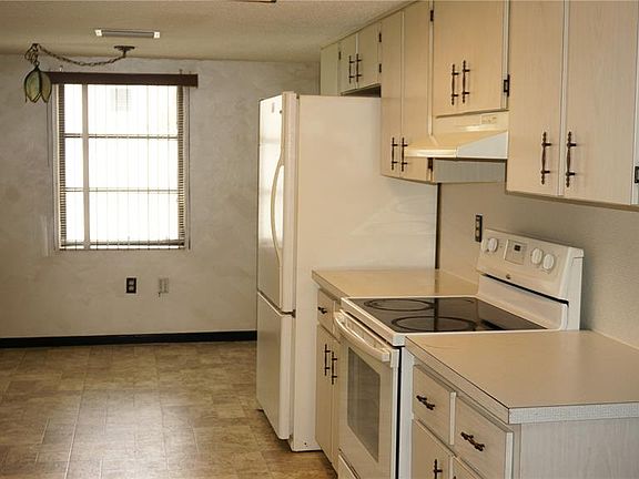 3rd image of 6001 WAYCROSS DRIVE