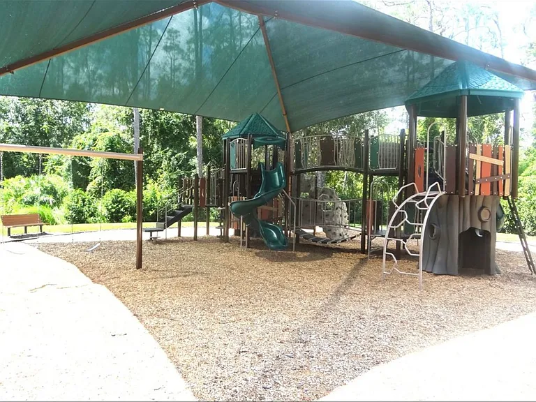 3910 Silverlake Way — Photo 23