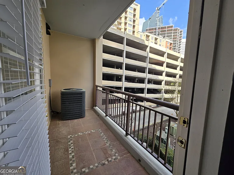 1101 Juniper St NE #106 — Photo 3
