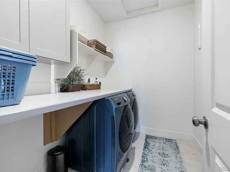 20551 Beekman Pl — Photo 21