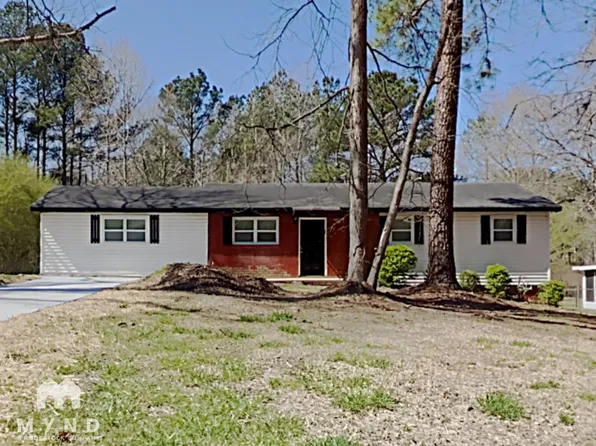 8989 Leaf Ln, Lithia Springs, GA 30122