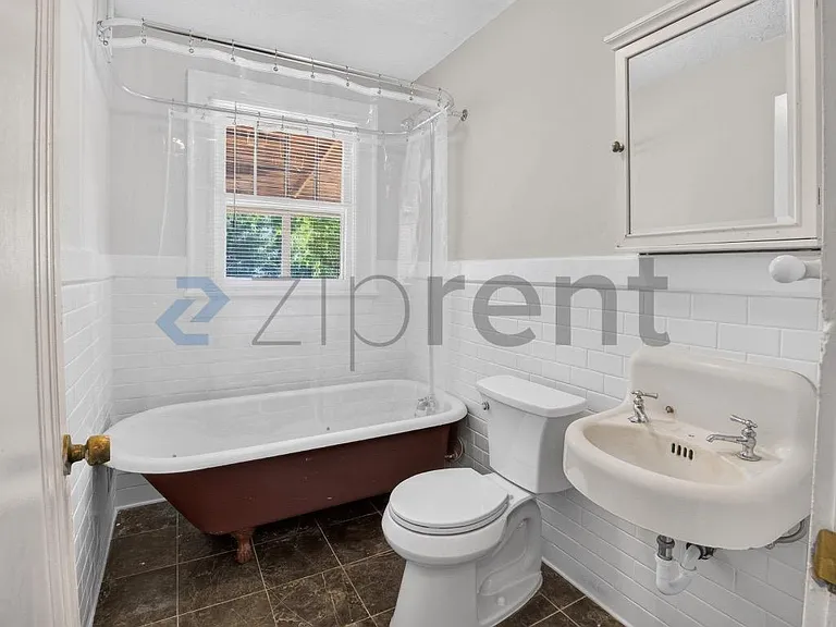 241 Stovall St SE — Photo 19