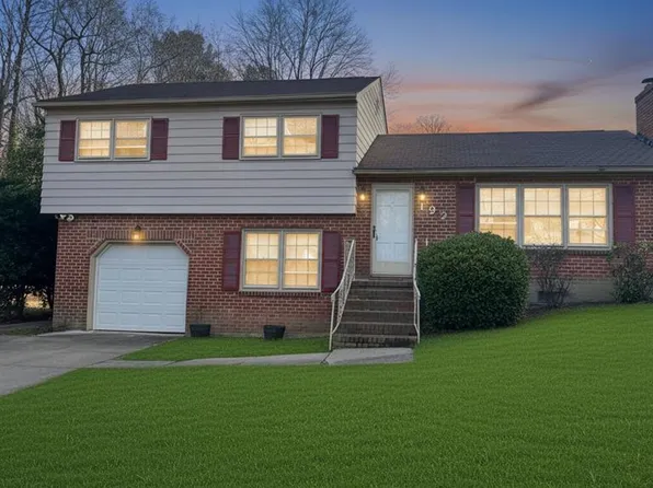 192 Beechmont Dr, Newport News, VA 23608