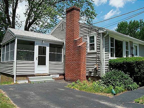 3rd image of 22 Janet Dr