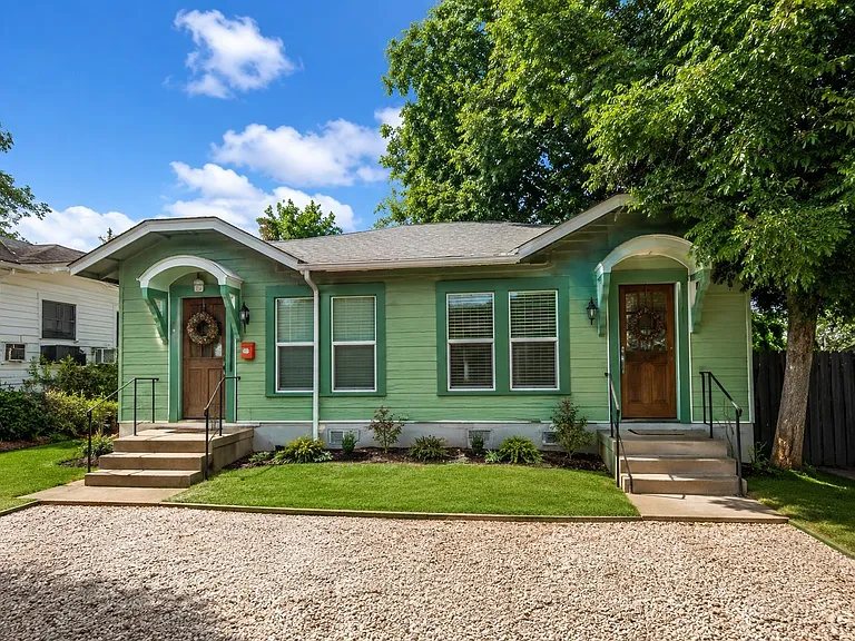 4402 Duval St #B — Photo 2