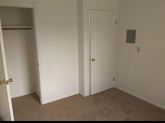 Good size 2nd bedroom