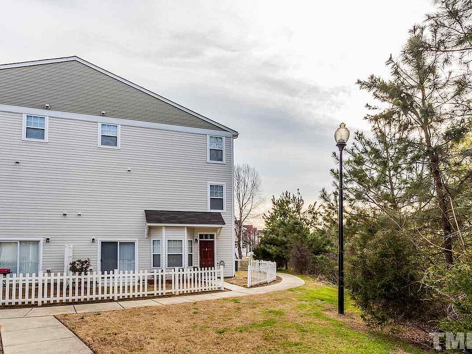 2nd image of 310 Gilman Ln Unit 111