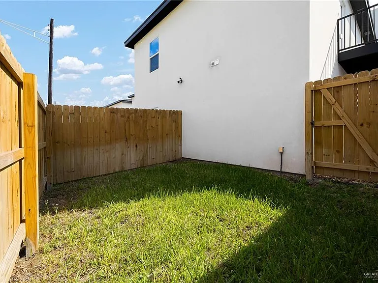 4504 Larkspur Ave #2 — Photo 17