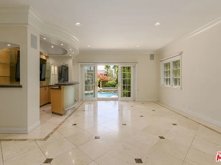 204 Foothill Rd — Photo 11