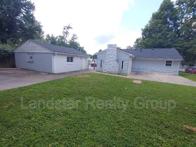 9403 Burgoo King Rd — Photo 37