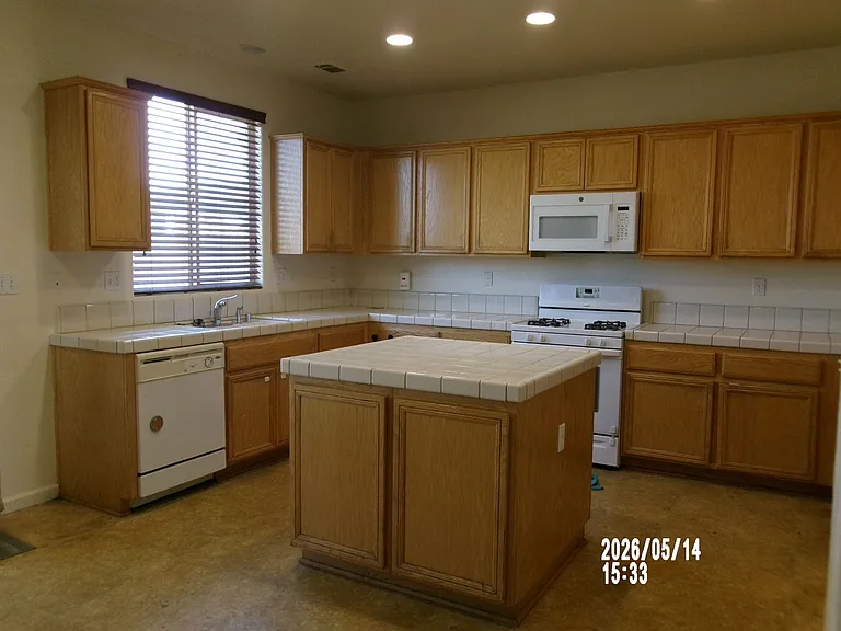 8728 High Ridge Dr — Photo 5