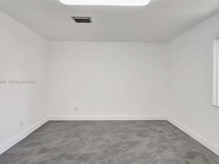 5980 SW 40th Ave #E — Photo 7