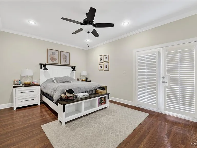 209 Robin Ave — Photo 12