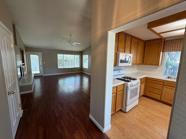 6400 Silver Hawk Way — Photo 3